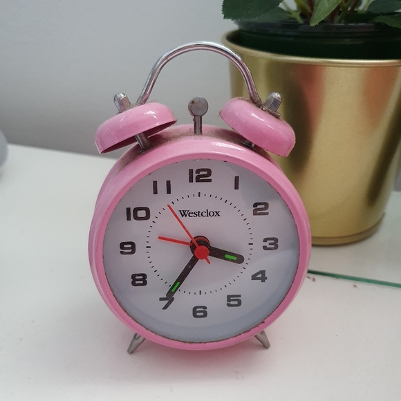 Adorable clock home decor - Picture 2 of 5